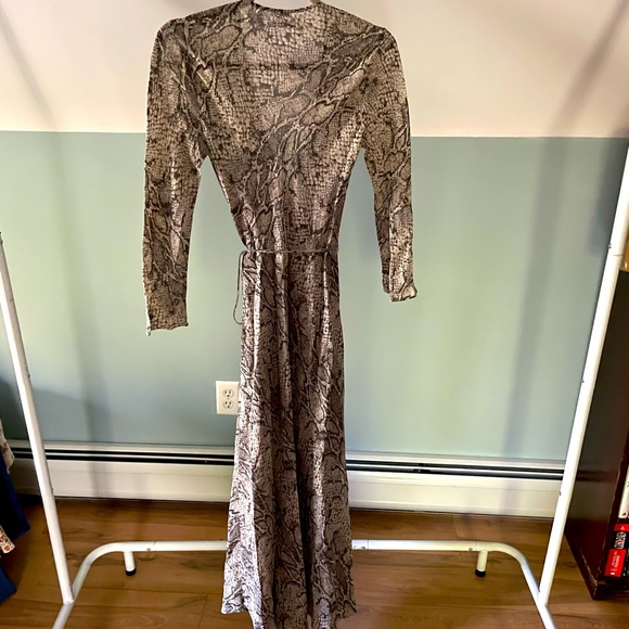 Reformation Jaz Dress in Python Print Small - Picture 9 of 10